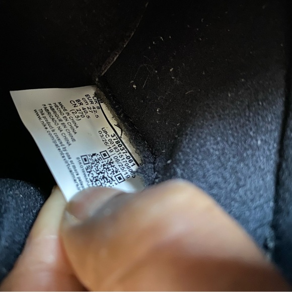 JORDAN 11 RETRO BRED SNEAKERS - Picture 16 of 17